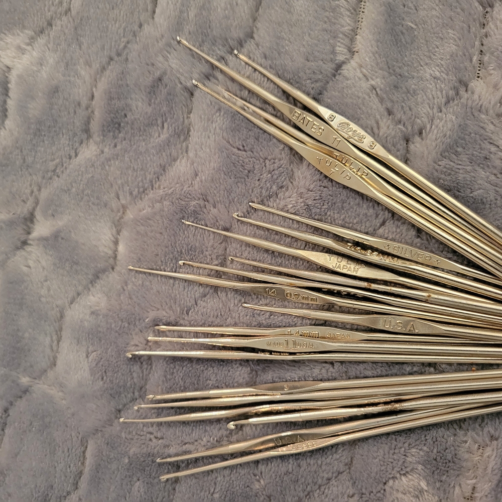 Colorful Knitting Needle Set - Picture 5 of 6